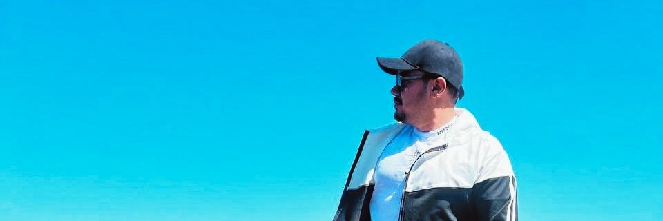 aliaivani's profile banner image