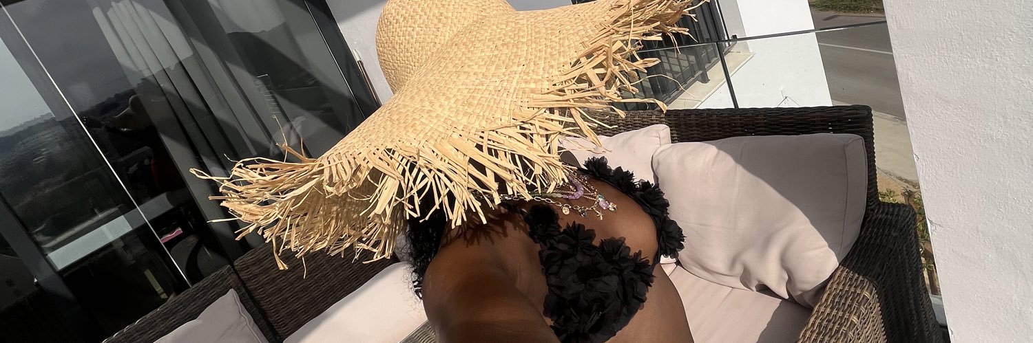 Live & Love 💕✨ banner