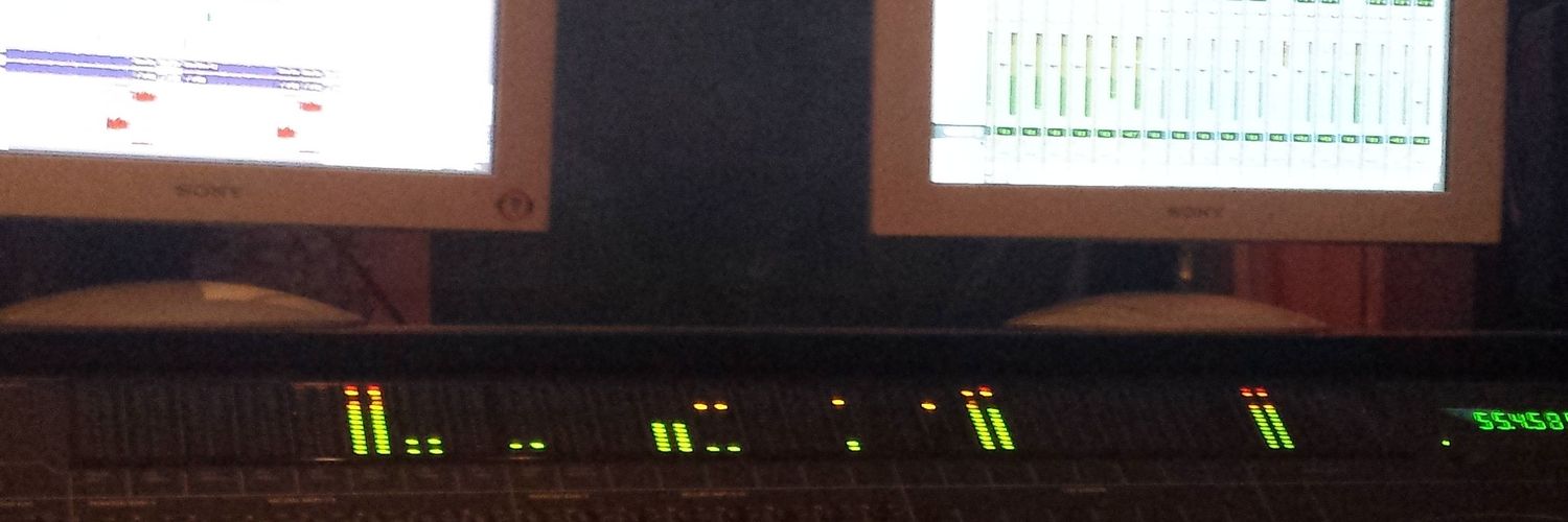 heyyoungworld20's profile banner image