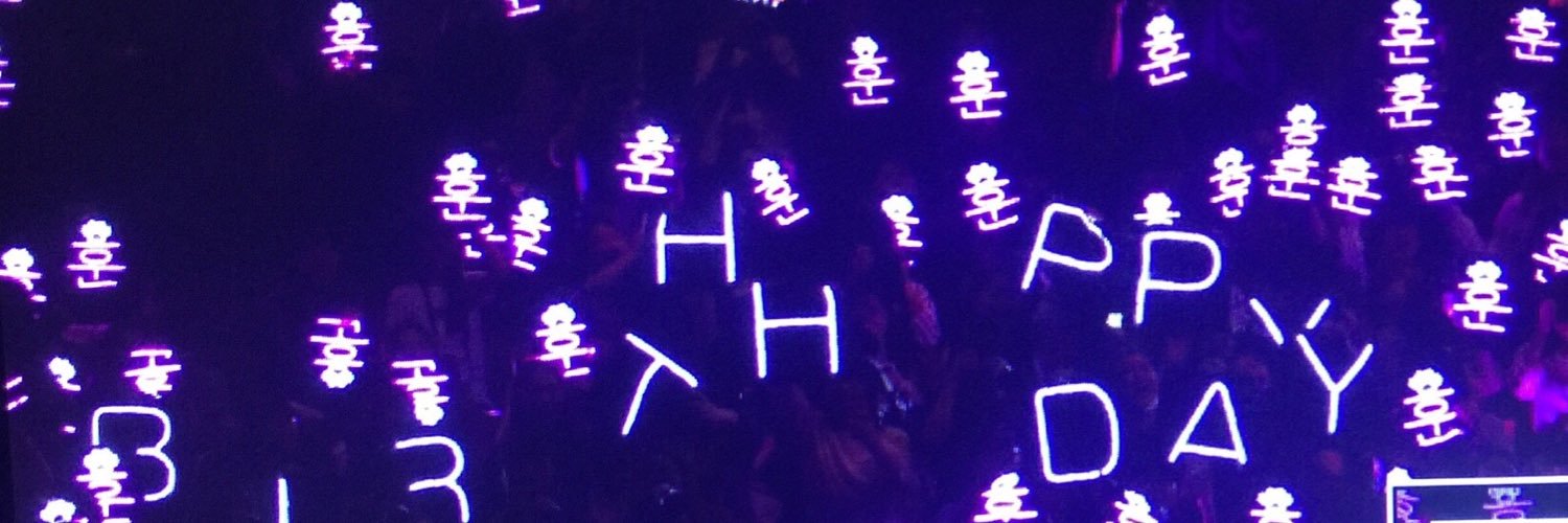 톰 banner