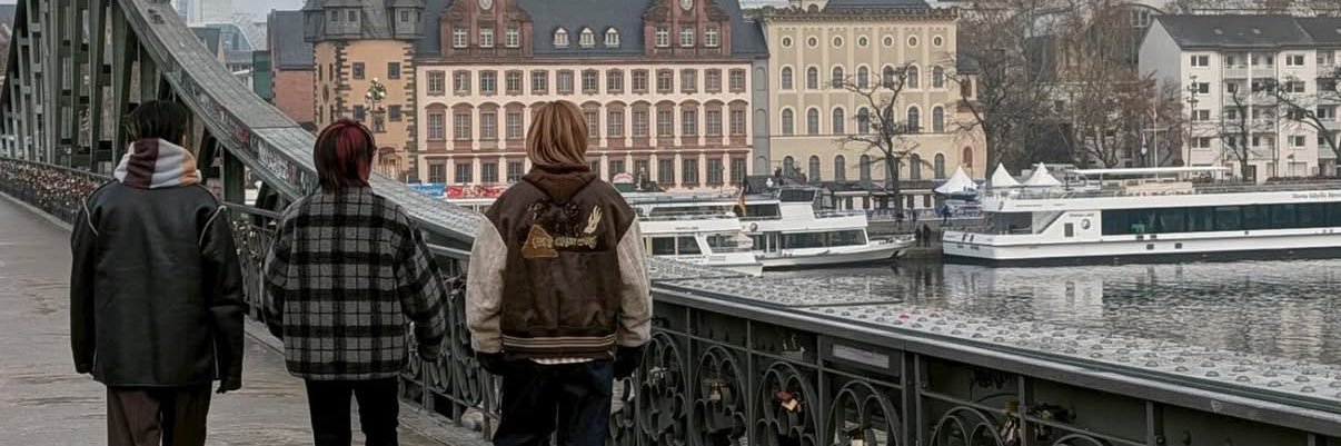ri_04b's profile banner image