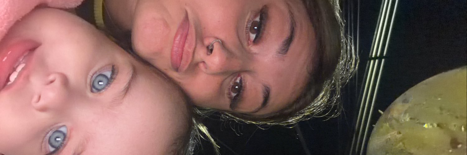 juliavilazz's profile banner image