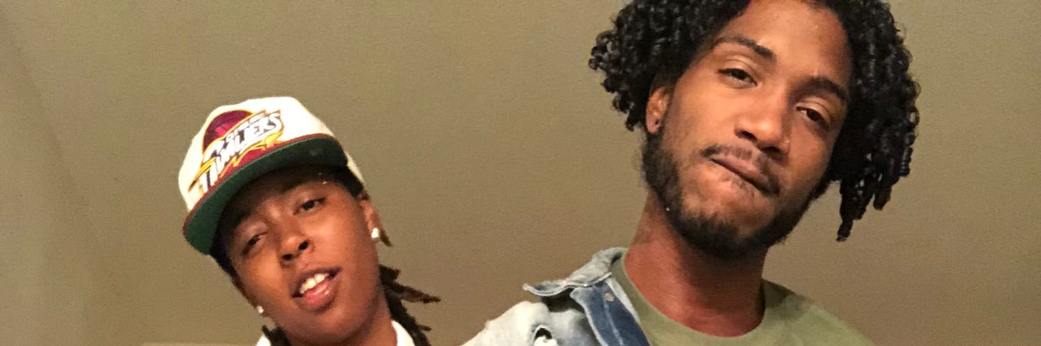 yeaweezy's profile banner image