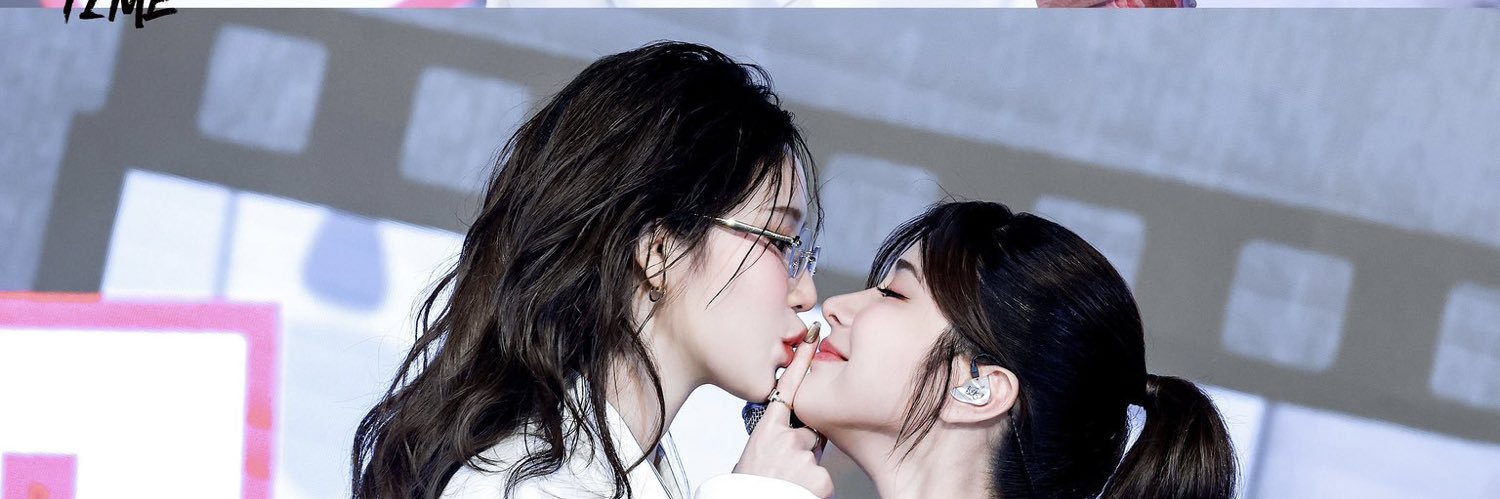 𝕋𝕚𝕟𝕪 🙇🏻‍♀️ banner