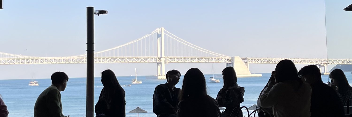 ไอซ์ is moving to🇦🇺 feat.🇸🇬 banner