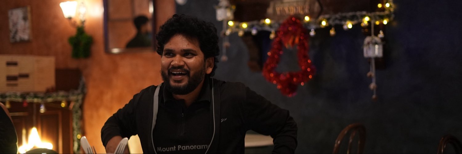 vineethranjan's profile banner image