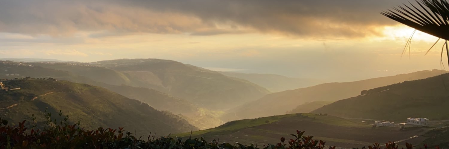Helloitsme002's profile banner image