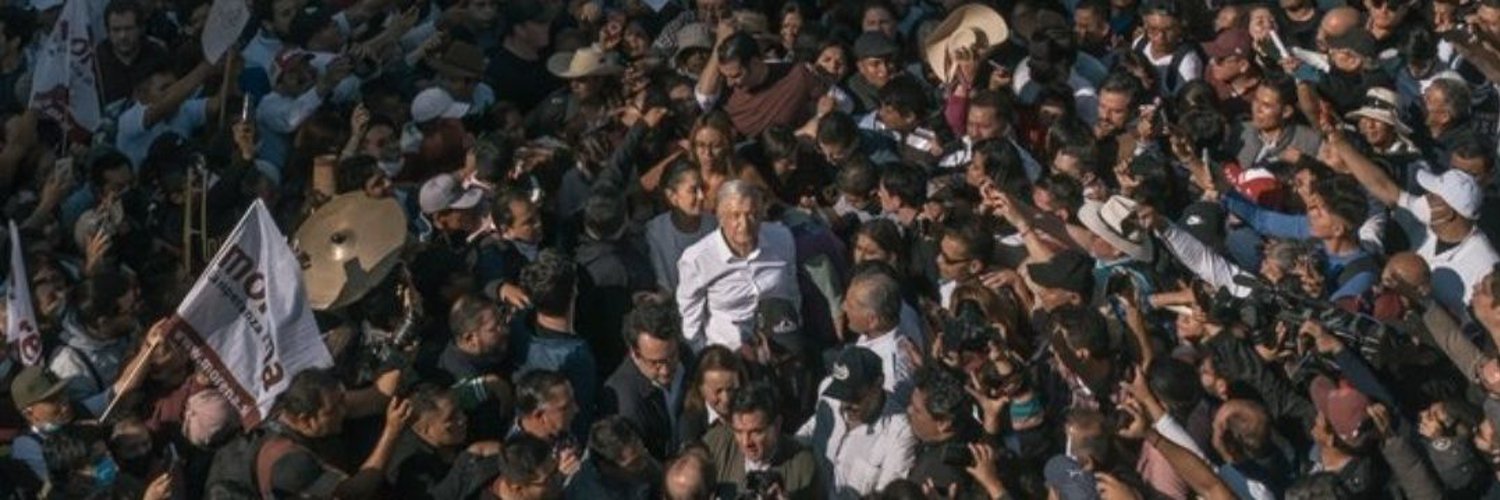 Eduardo López banner