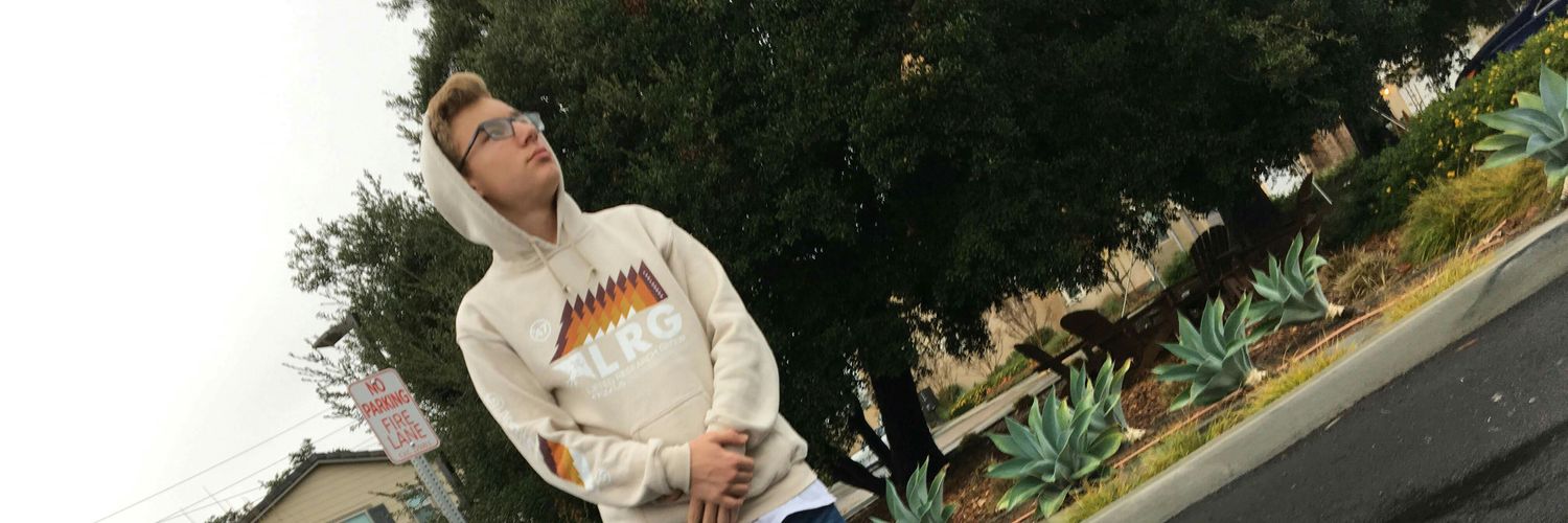 mrbll8ono's profile banner image