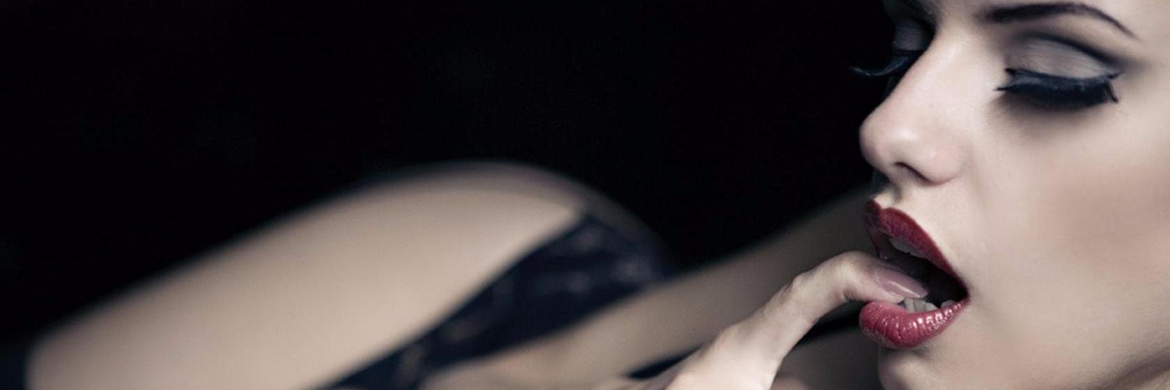 sexyadela's profile banner image