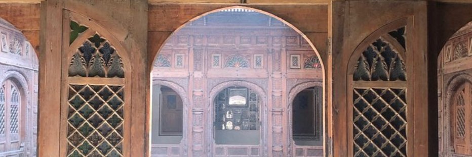 MehekMaz's profile banner image