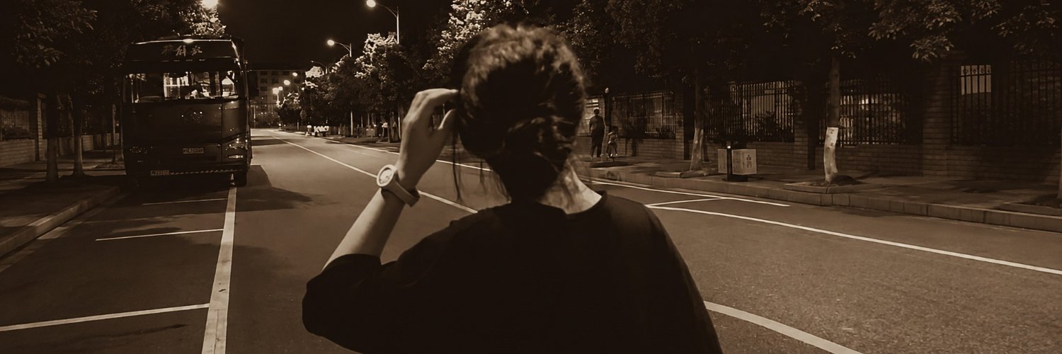 Moonelle_4's profile banner image