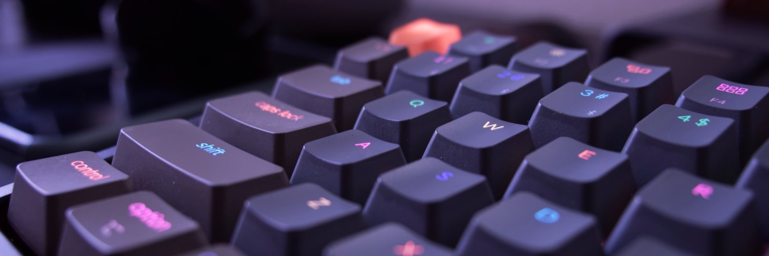 Alexandra Rivero 🤓👩‍🎤 banner