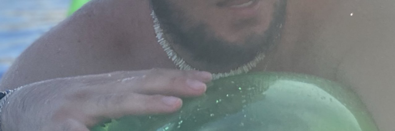 Lversatil12's profile banner image