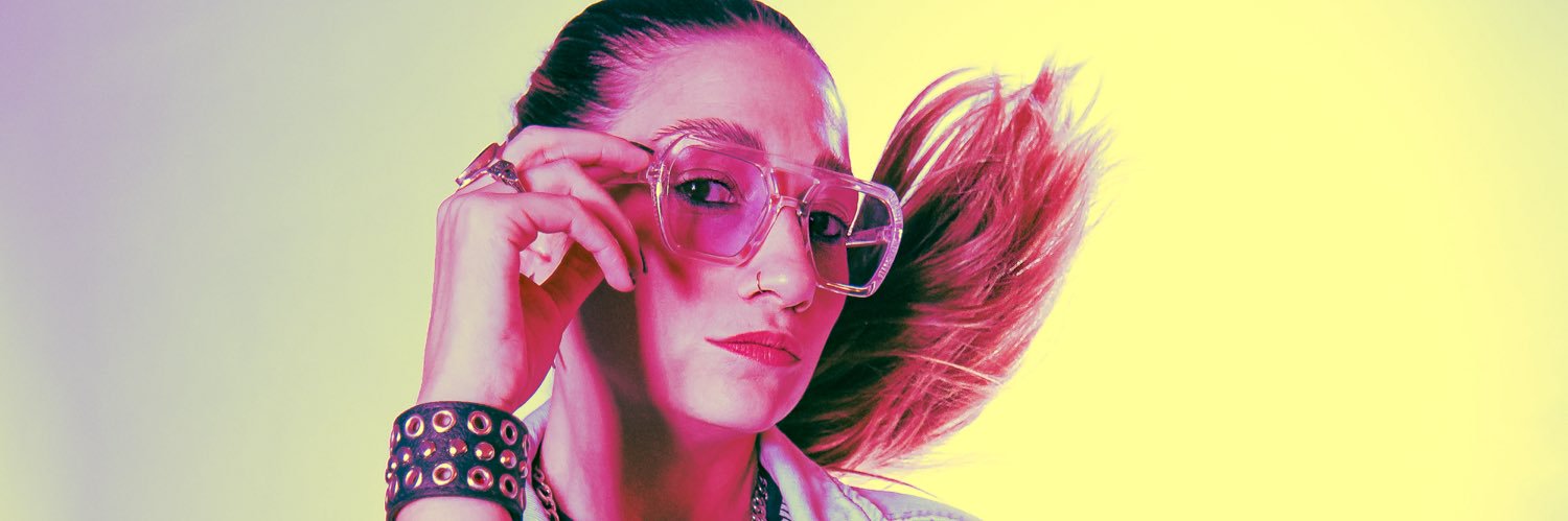 Flor Palacios⚡🎧 banner