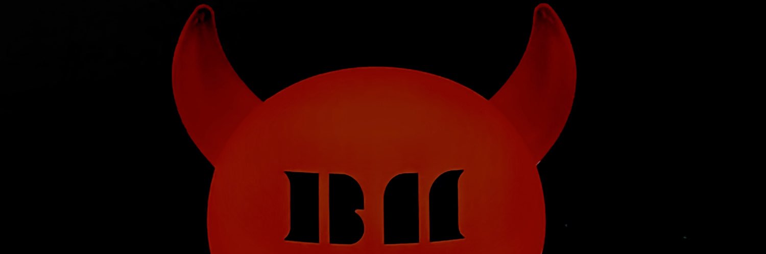 macchanin's profile banner image