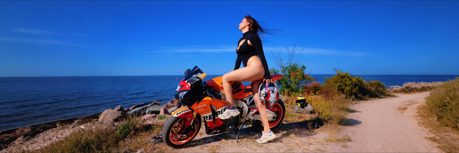 EmilyHottest's profile banner image