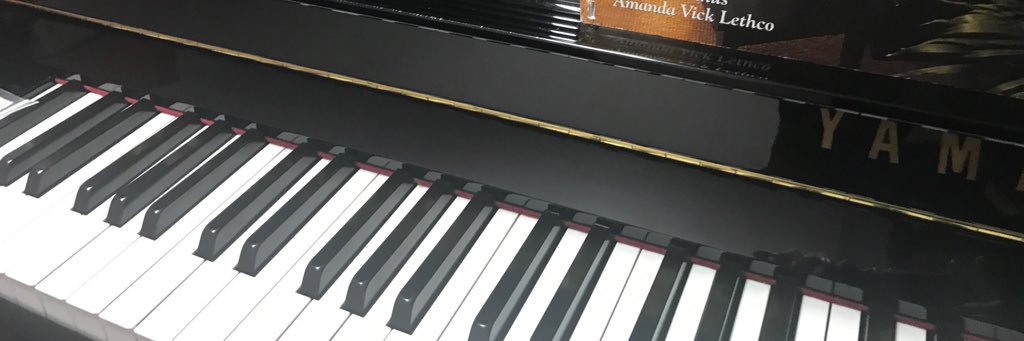 UniiVG's profile banner image