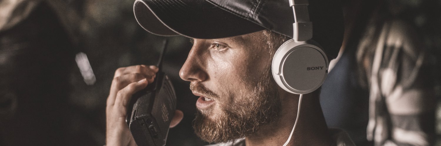bezzfeed's profile banner image