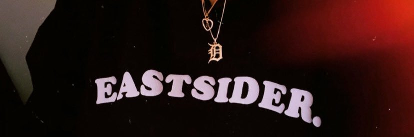 Yunalescaaa's profile banner image