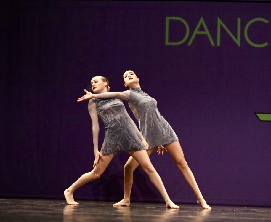 DancelaDesigns's profile banner image