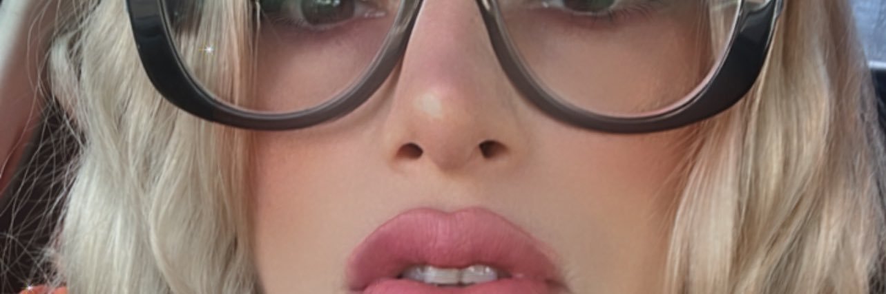 Elisaserranoc's profile banner image