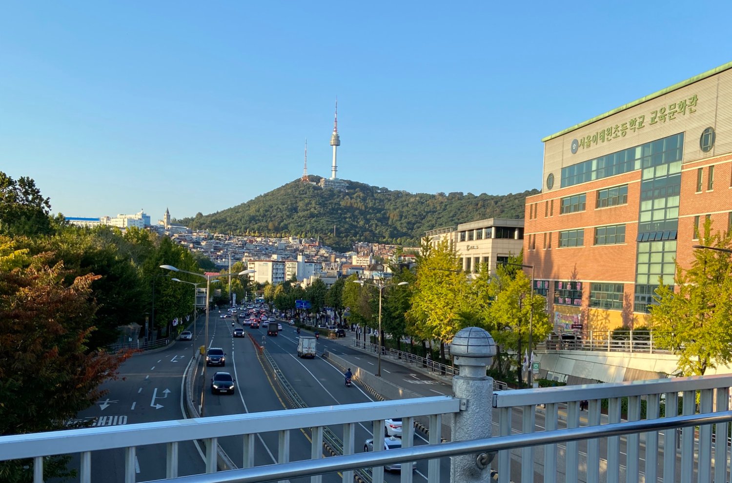 Hwaiting!_LIVE banner