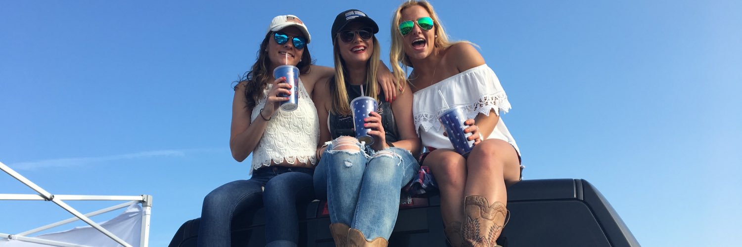 taylor_leeigh's profile banner image