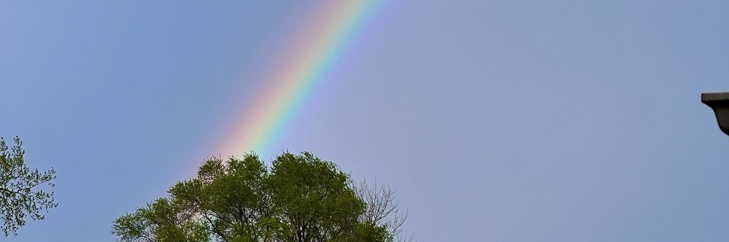julieee211's profile banner image