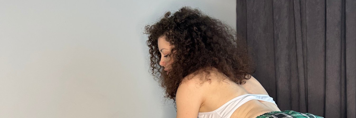 mintyellla's profile banner image