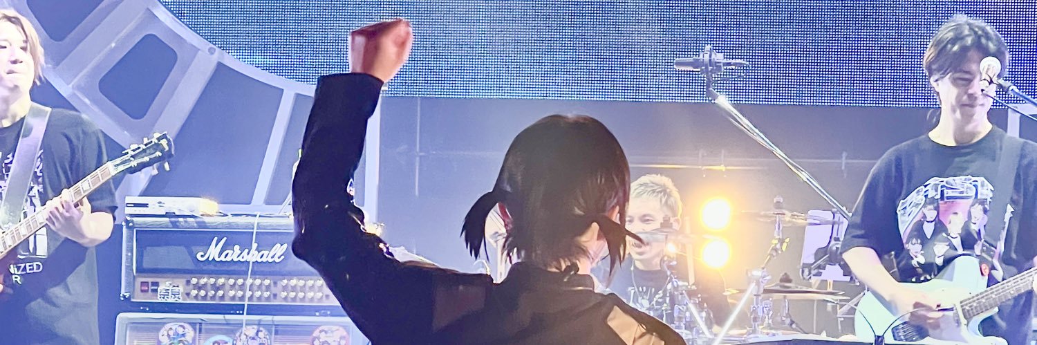 SHURi___D's profile banner image