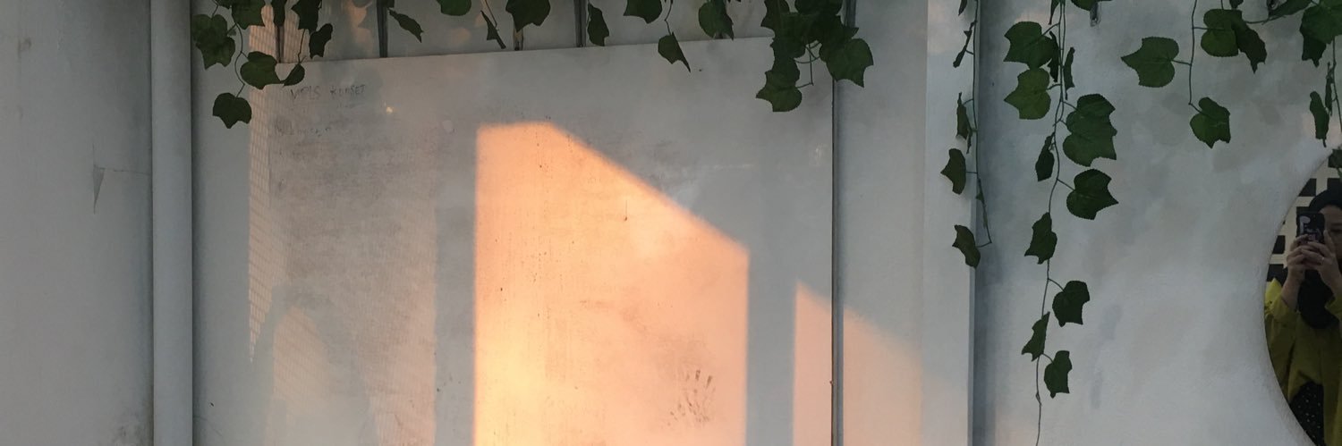 R banner