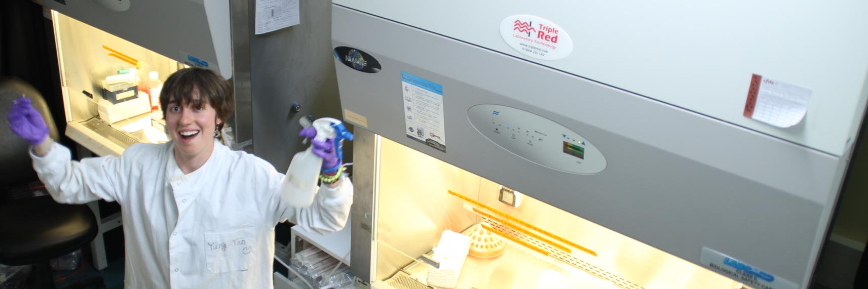 Ines Alvarez Rodrigo she/her 👻🏳️‍🌈👻🔬 banner