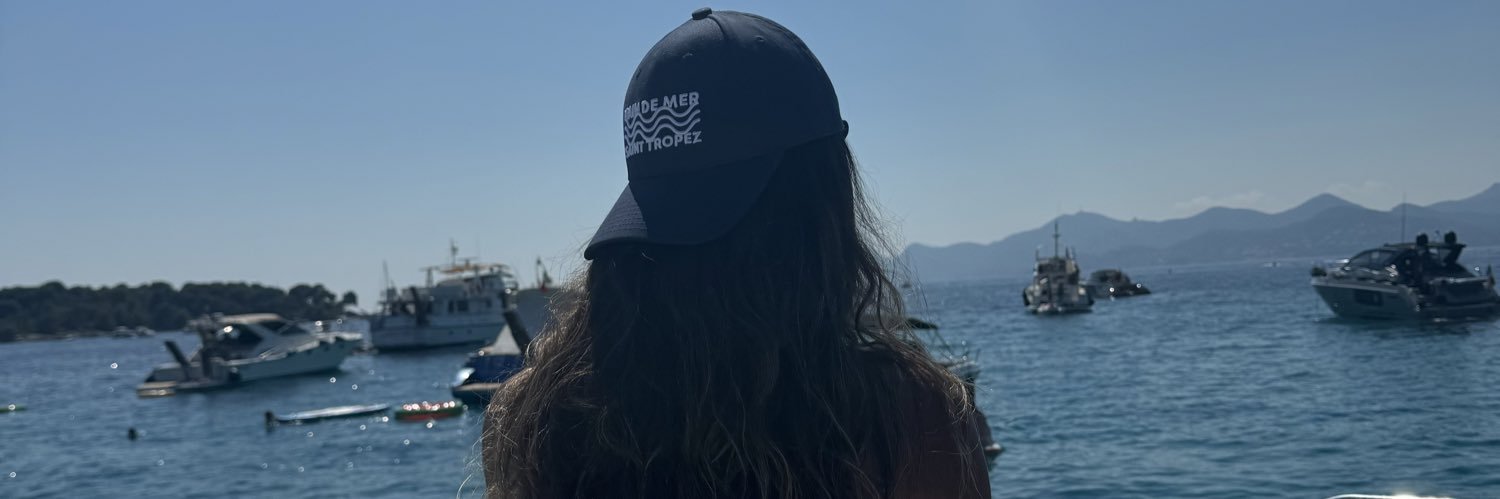 zainabdashtiii's profile banner image
