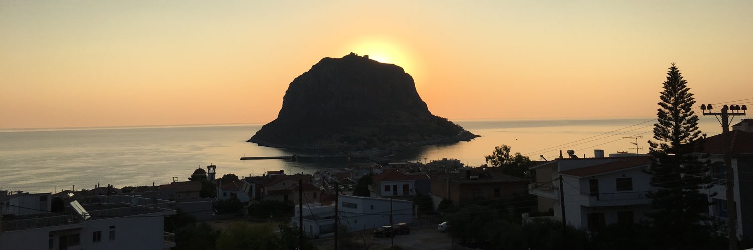 Tomaraki🌸🐭 🇦🇺🇬🇷 banner