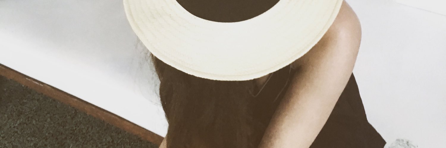valeee89's profile banner image
