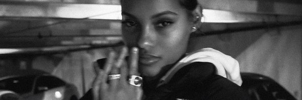 myleshollo Profile Banner