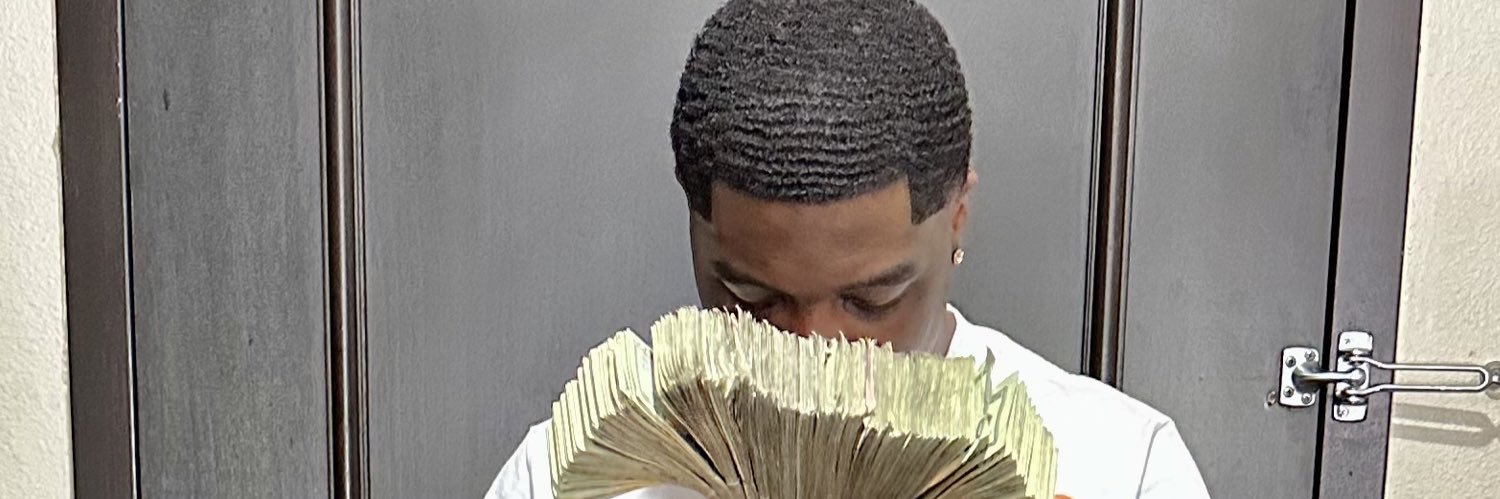 CEO_PESO's profile banner image