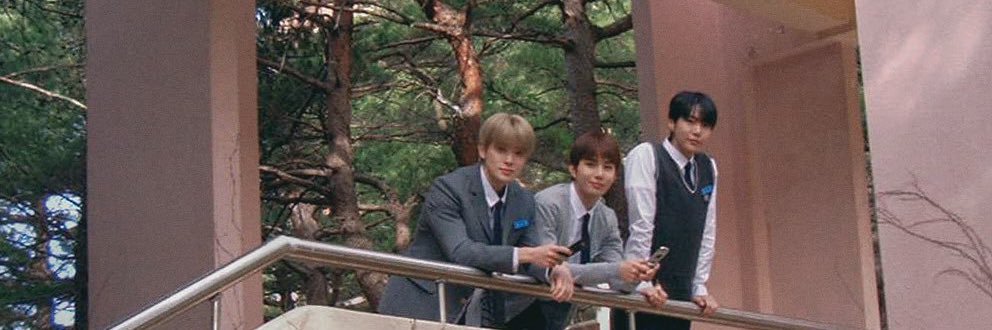 ทท 🐰🍀 banner