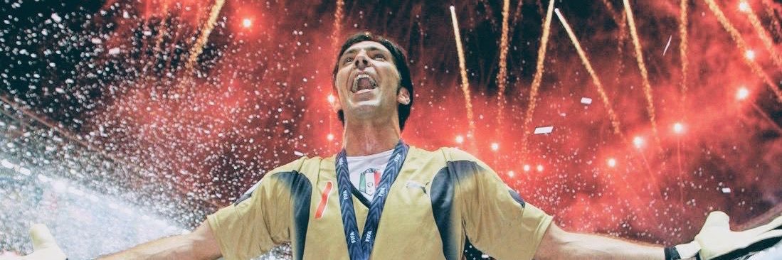 iEazio's profile banner image