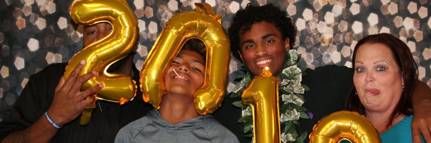 Dez__4's profile banner image