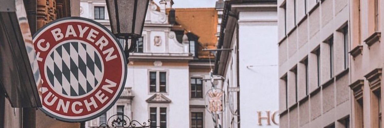 b_v1v's profile banner image