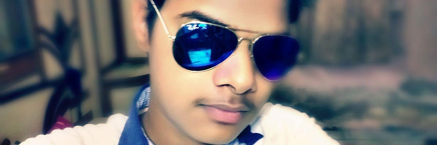 Varun_Yami's profile banner image