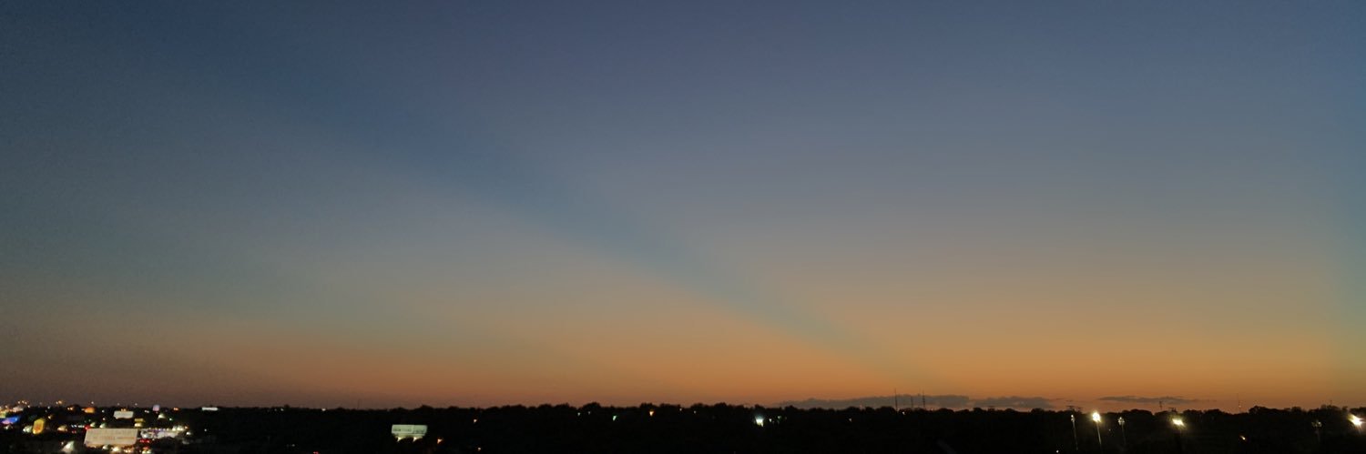 shereezou24's profile banner image