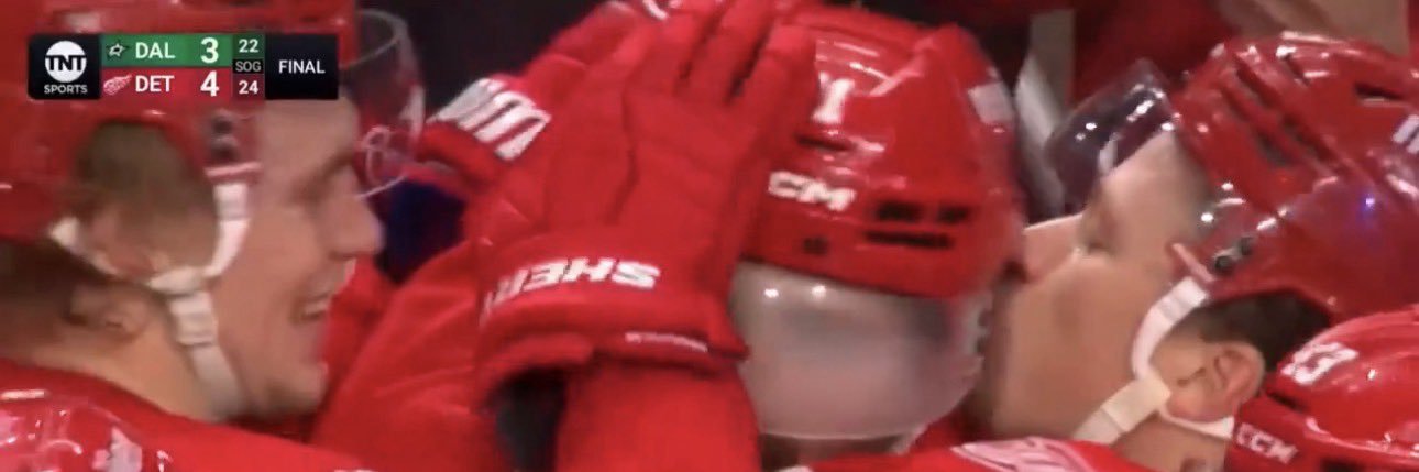laurtrch's profile banner image