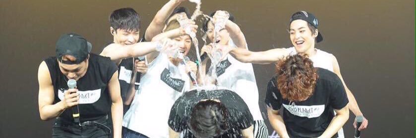nksEXO's profile banner image