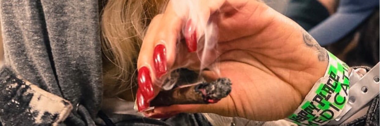 itsSenatrice's profile banner image