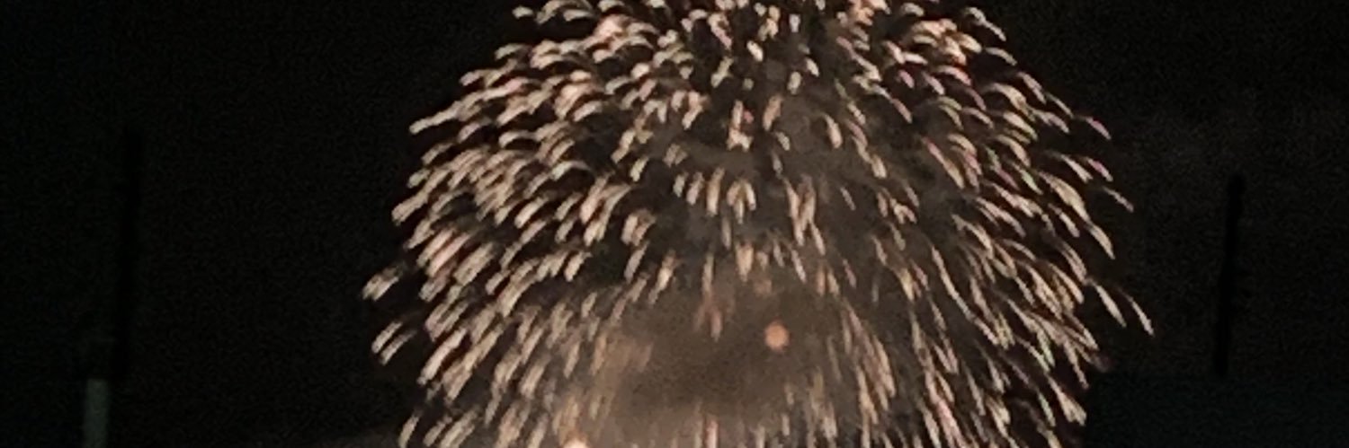 iquto8's profile banner image