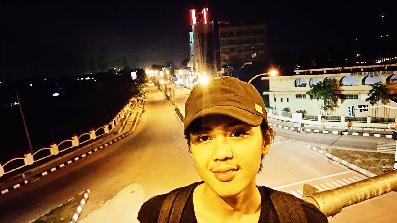 yosheycw's profile banner image