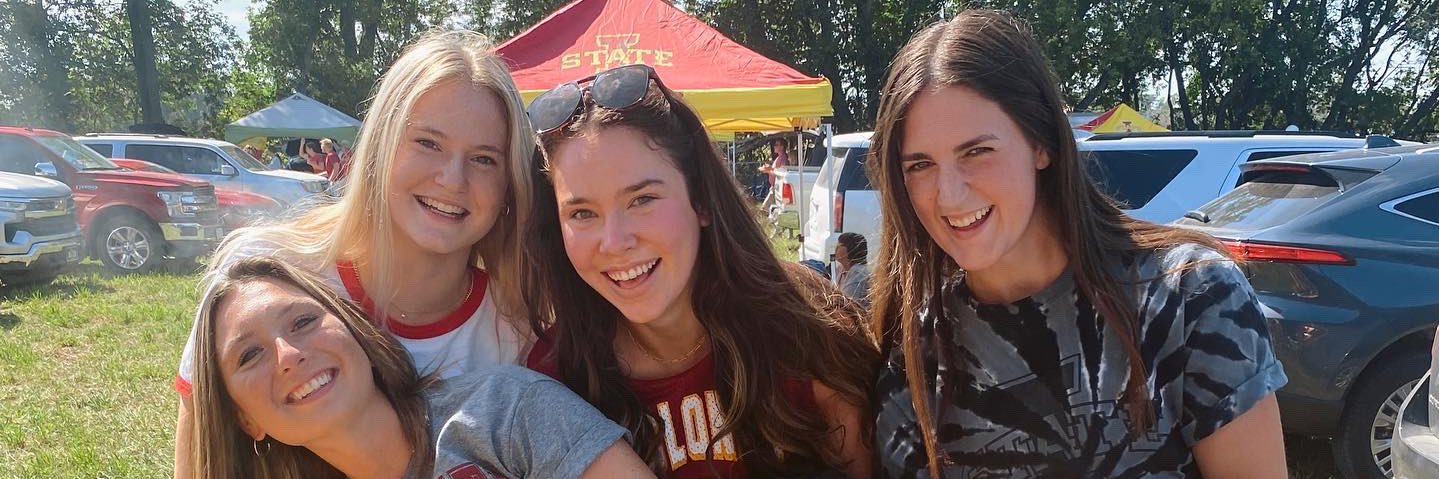 allieschoen22's profile banner image